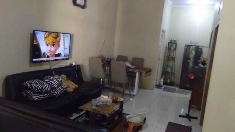 dijual rumah siap huni strategis