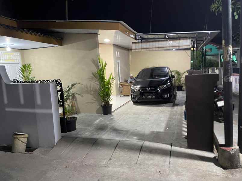 dijual rumah siap huni strategis