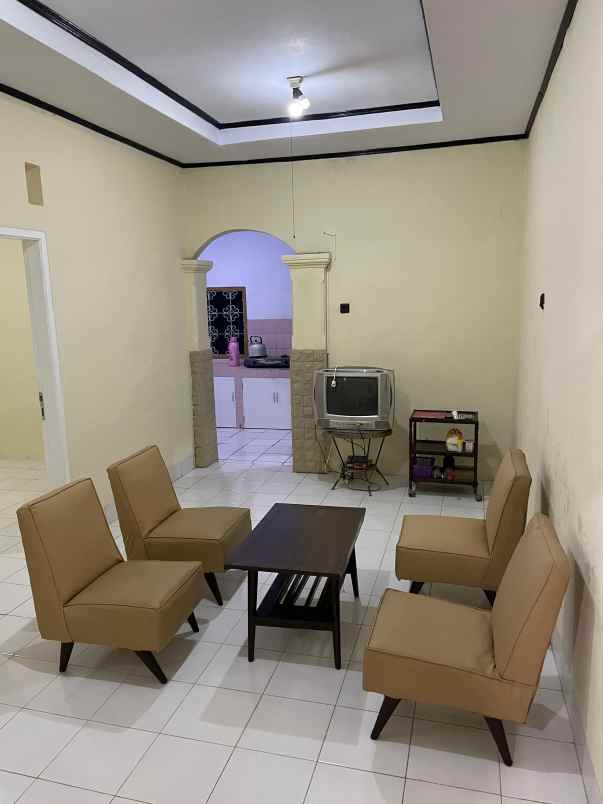 dijual rumah siap huni strategis