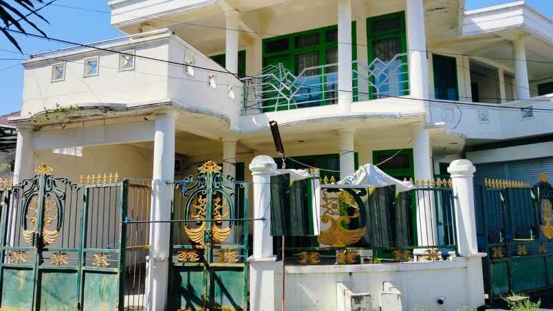 dijual rumah simpang darmo permai selatan