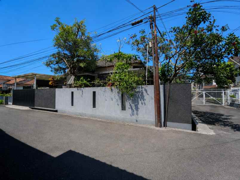 dijual rumah situsari cijagra buahbatu