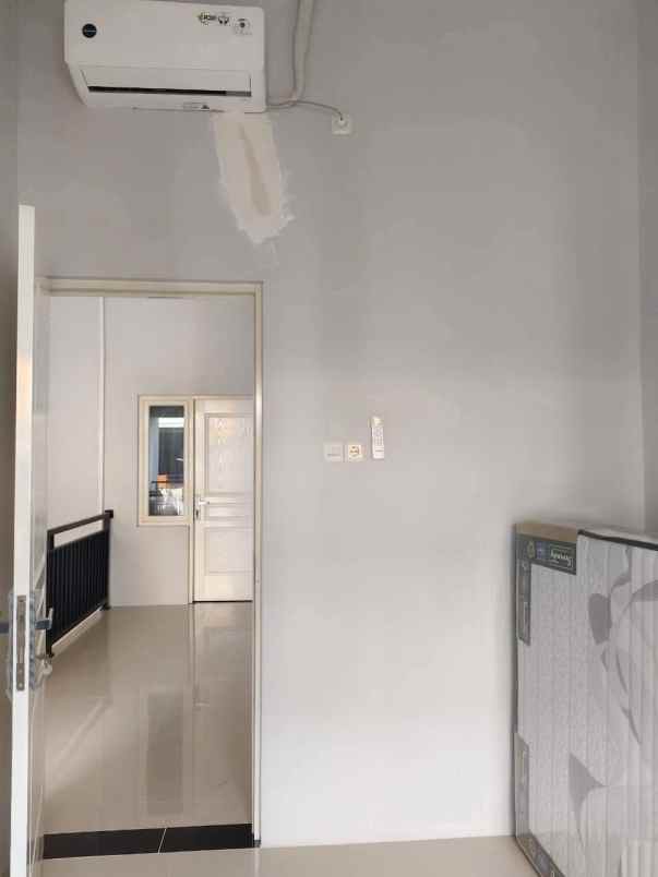 dijual rumah siwalankerto