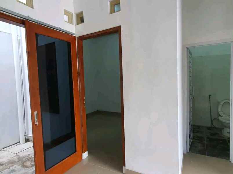 dijual rumah ske city park