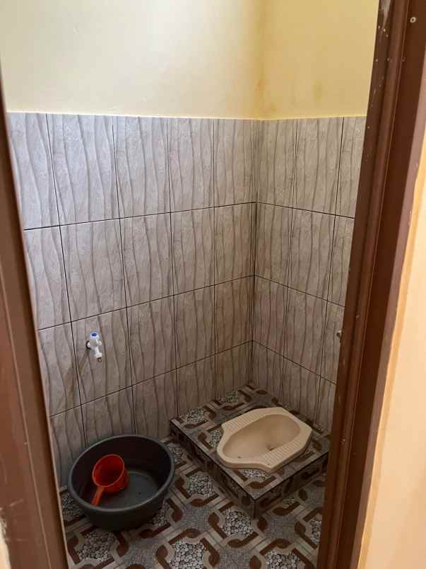 dijual rumah strategis di pengasinan sawangan depok