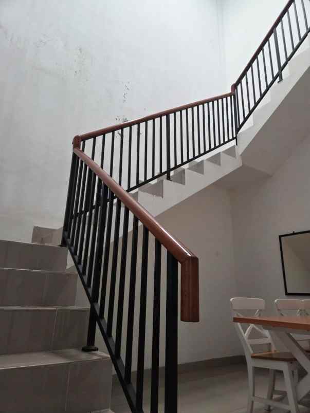 dijual rumah sukatani permai rt 12 rw