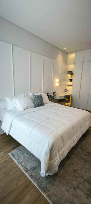 dijual rumah sutorejo