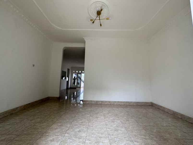 dijual rumah taman bumyagara mustikajaya