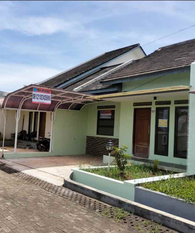 dijual rumah taman cihanjuang