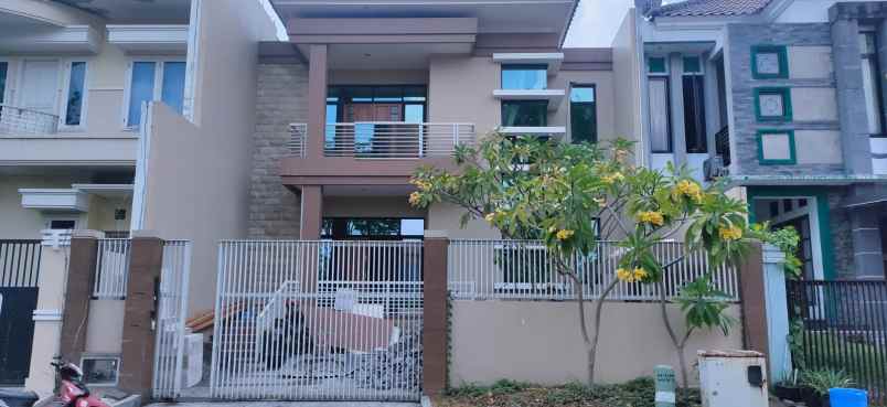 dijual rumah taman international