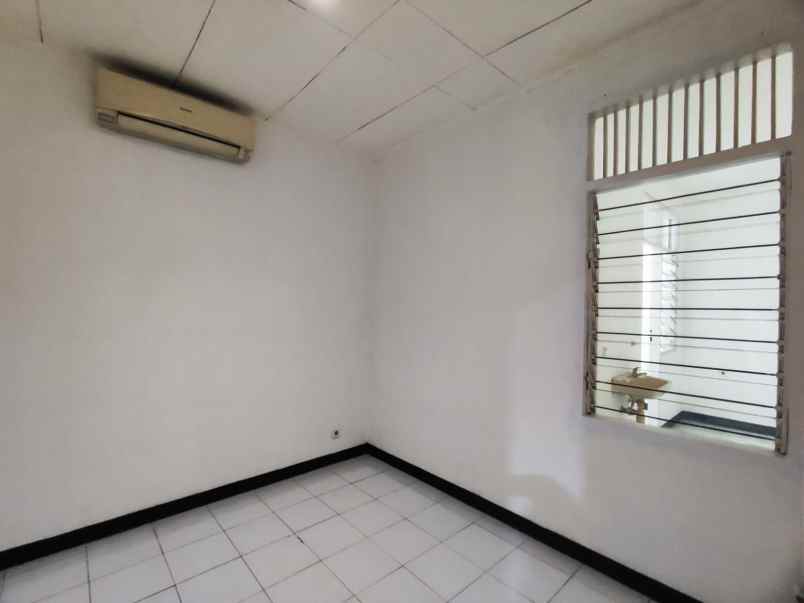 dijual rumah taman pegangsaan indah