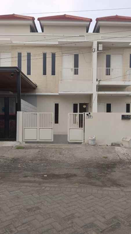 dijual rumah tambak medokan ayu