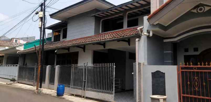 dijual rumah tanah baru