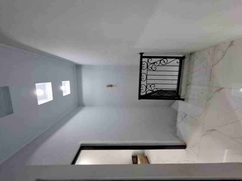 dijual rumah tanah baru