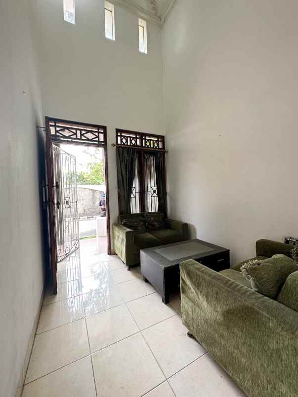 dijual rumah tanjung barat