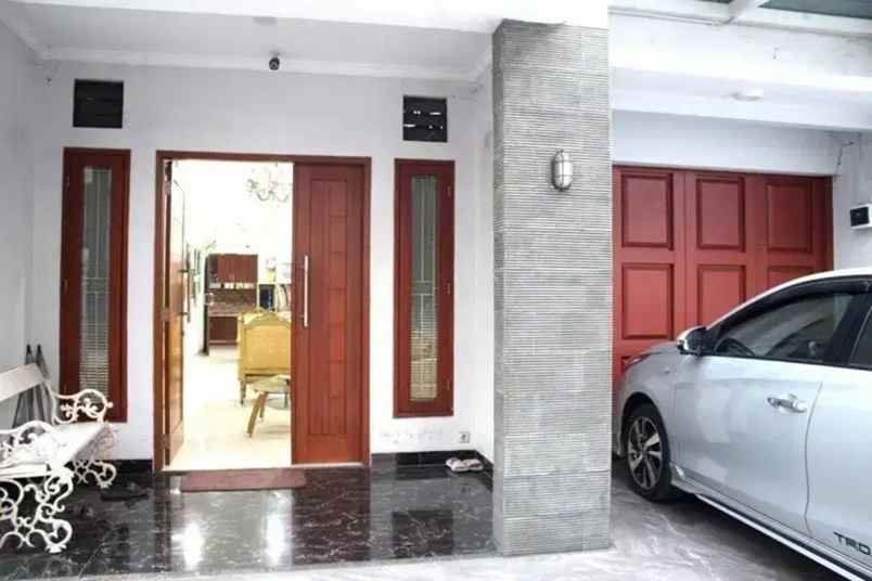 dijual rumah tanjung barat kec