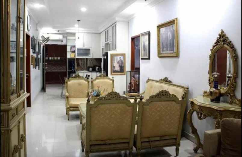 dijual rumah tanjung barat kec