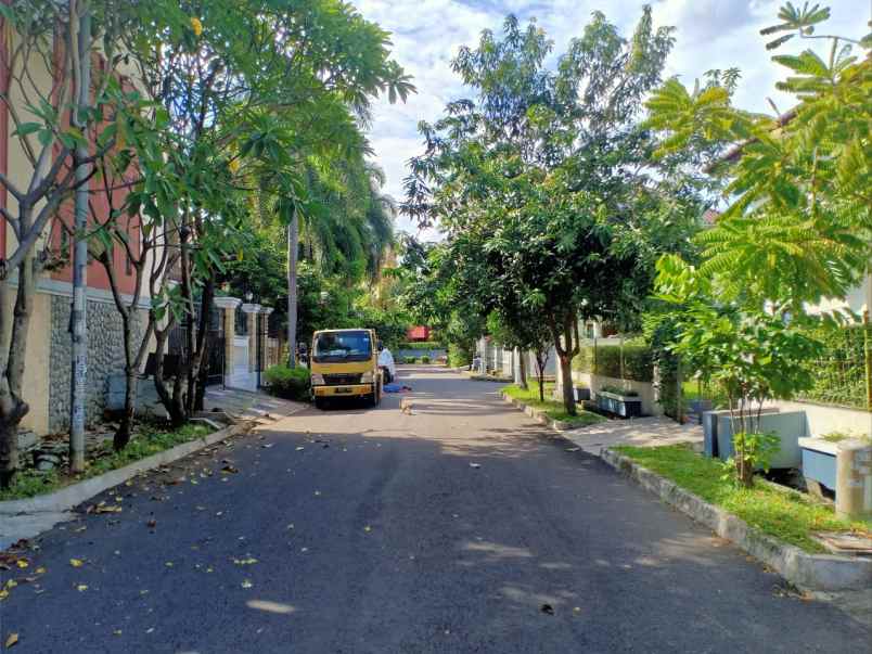 dijual rumah tanjung barat mas jakarta