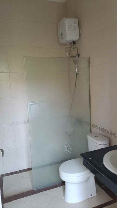 dijual rumah the royal residence