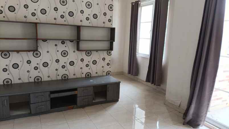 dijual rumah the royal residence