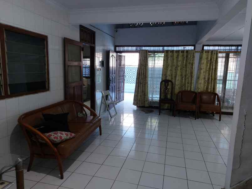 dijual rumah tingkat disawah besar jakpus