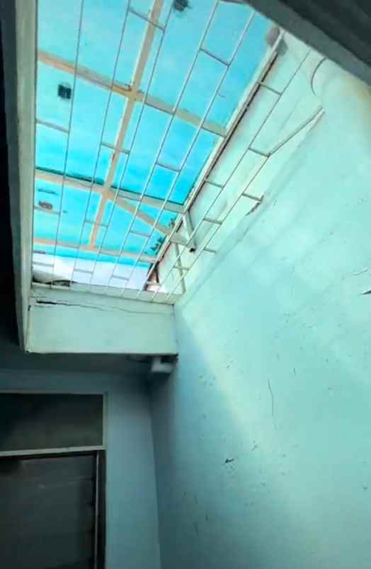 dijual rumah tingkat disawah besar jakpus