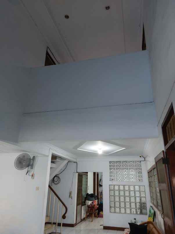 dijual rumah tingkat disawah besar jakpus