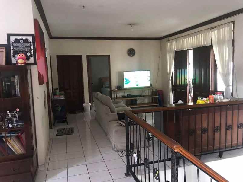 dijual rumah tubagus ismail