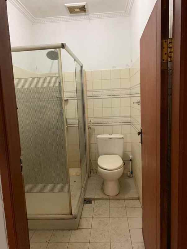 dijual rumah turangga