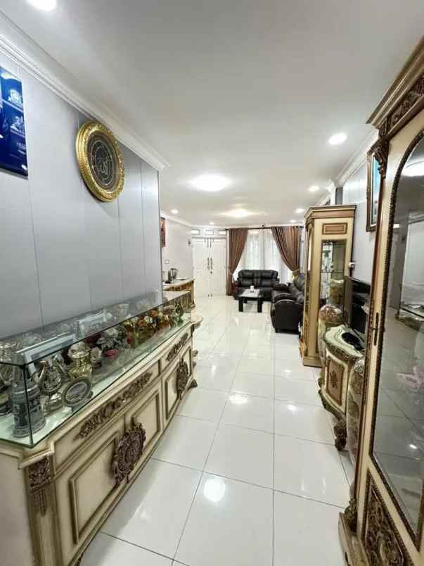 dijual rumah ulujami