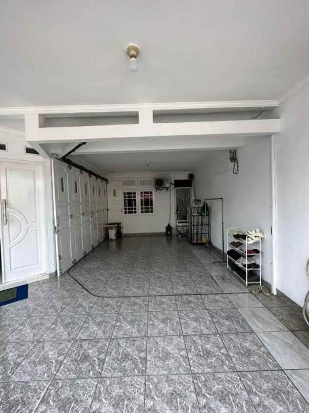 dijual rumah ulujami
