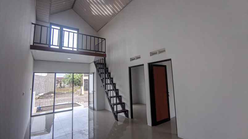 dijual rumah utara candi prambanan