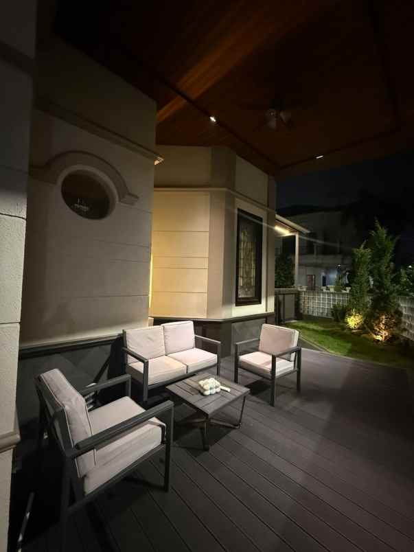 dijual rumah vila valensia pakuwon indah