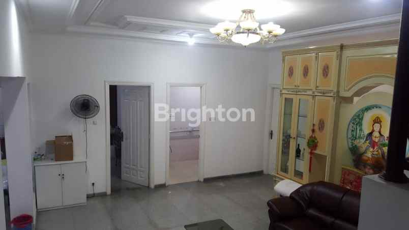 dijual rumah villa gapura