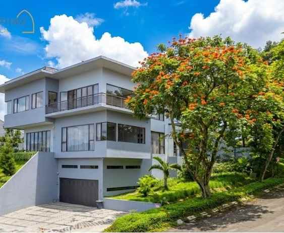 dijual rumah villa mewah resort dago pakar bandung