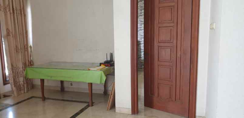 dijual rumah villa permata gading