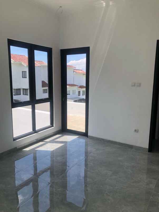 dijual rumah wangunsari