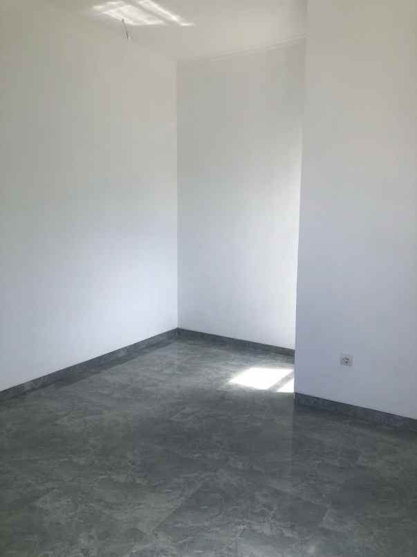 dijual rumah wangunsari