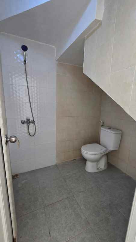 dijual rumah wiguna rungkut cluster favorit surabaya