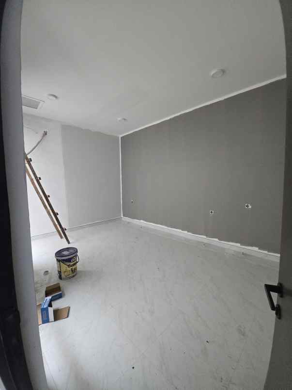 dijual rumah wisma mukti