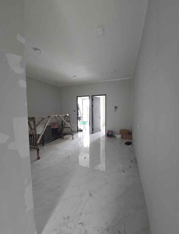 dijual rumah wisma mukti