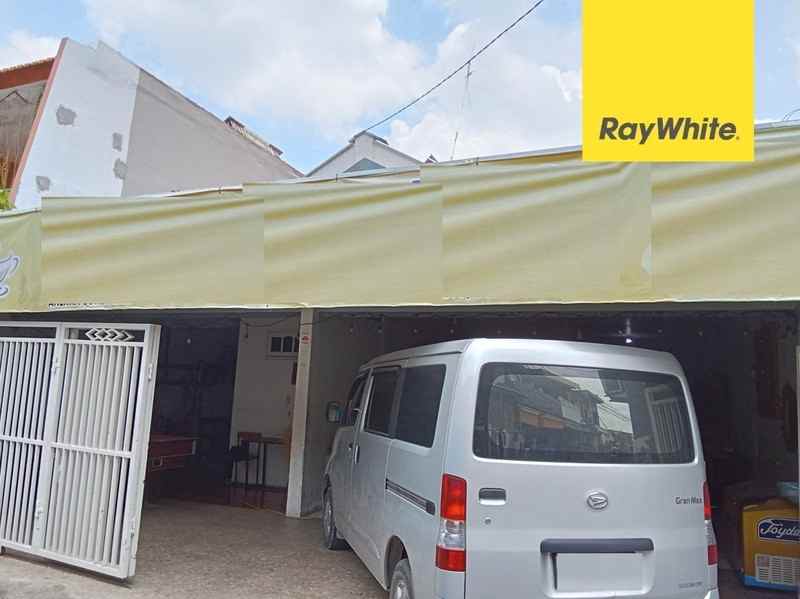 dijual rumah wiyung