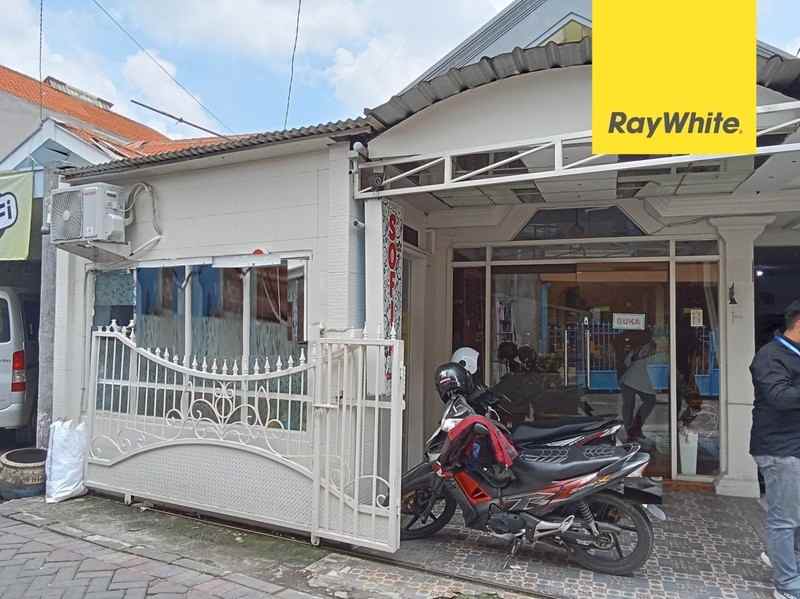 dijual rumah wiyung