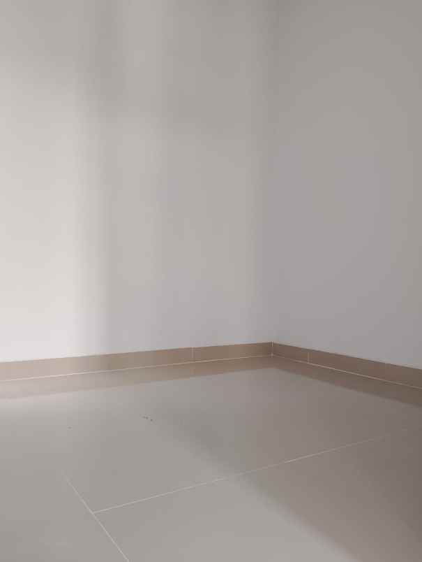 dijual siap huni rumah strategis mudah kemana mana