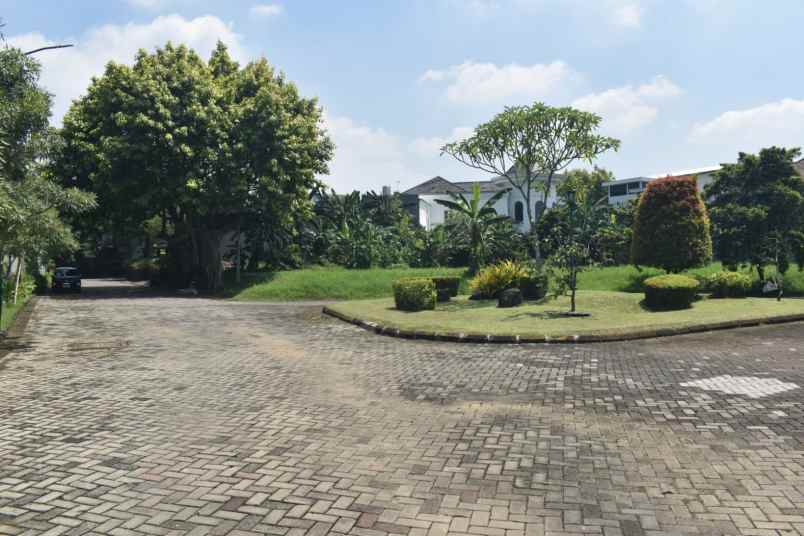 dijual tanah cluster kemang pratama