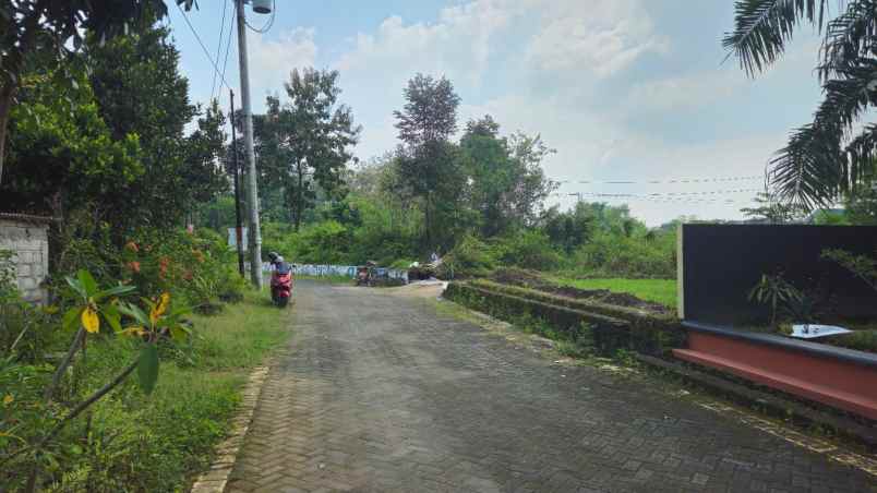 dijual tanah jl tajem baru