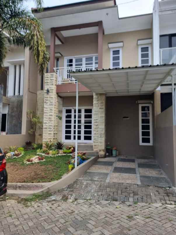 dijual villa batu dekat jatim park 2 plus furnish