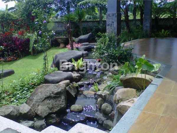 dijual villa cisarua leuwimalang bogor