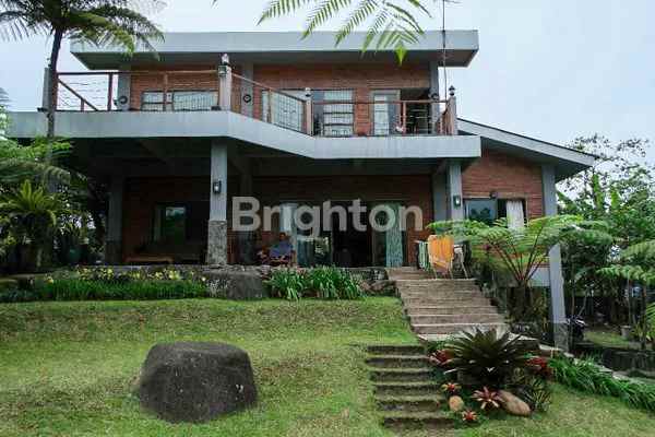 dijual villa cisarua leuwimalang bogor