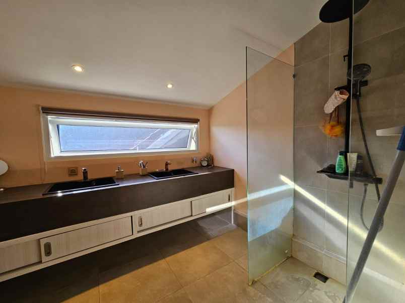 dijual villa di badung bali