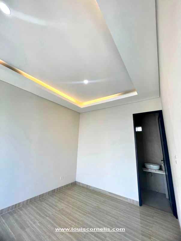 dijual villa jalan ungasan